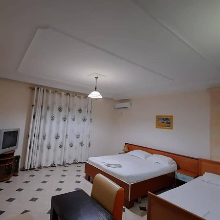 Vila 57 Hotel Tirana Esterno foto