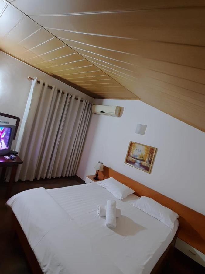 Vila 57 Hotel Tirana Esterno foto